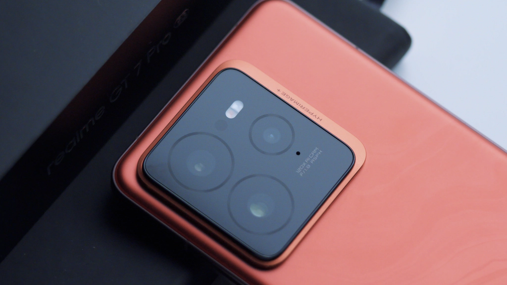 Realme GT 7 Pro zabrakło kropki nad i